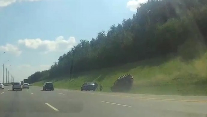 Двое взрослых и ребенок пострадали в серьезном ДТП в Подмосковье. Видео