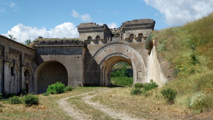 На востоке Крыма нашли останки красноармейцев