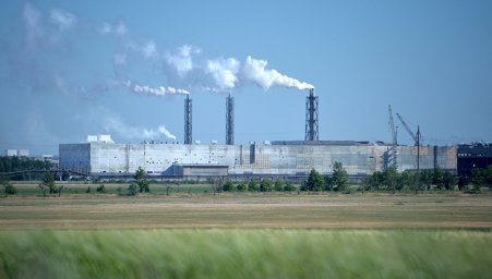 В Роспотребнадзоре рассказали о причине выброса на заводе в Крыму