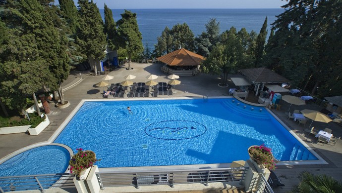 Отельеры Крыма "пригрозили" Booking.com импортозамещением
