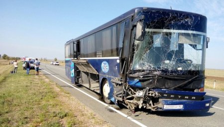 Пять человек погибли в ДТП с рейсовым автобусом в Крыму