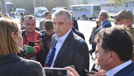 Аксенов поблагодарил за помощь во время трагедии в Керчи